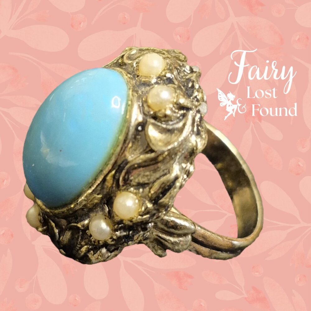 Vintage Oval Turquoise & Mini Pearls Brass tone Ajustable Ring
